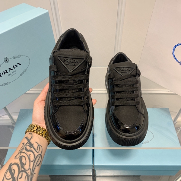 ブランド激安靴正面デザイン